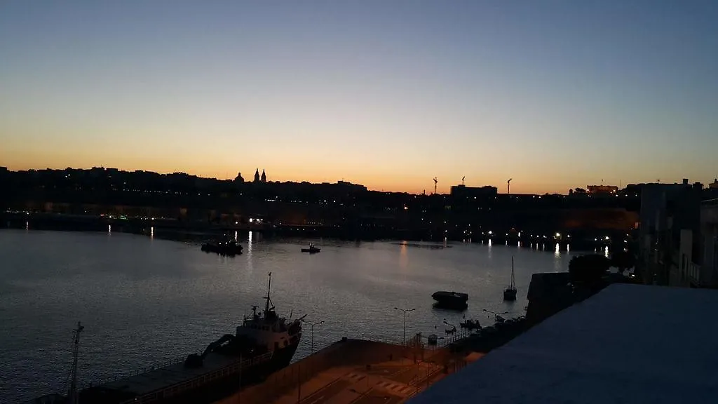 55 Senglea Apartment 0*,  Malta